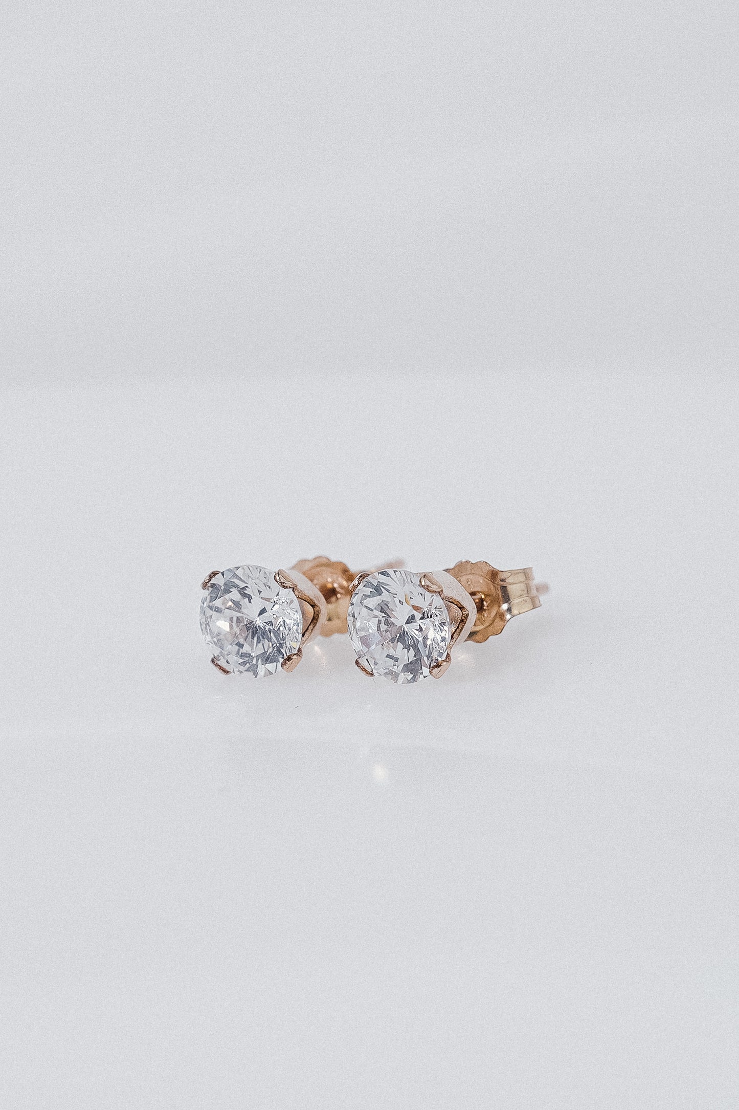 Sierra V 5mm Crystal Gold Stud Earrings