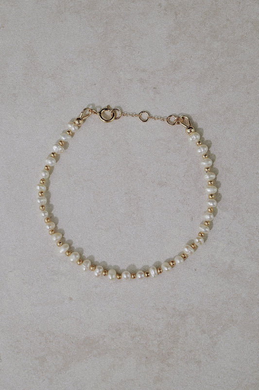 Button Pearl Beaded Bracelet